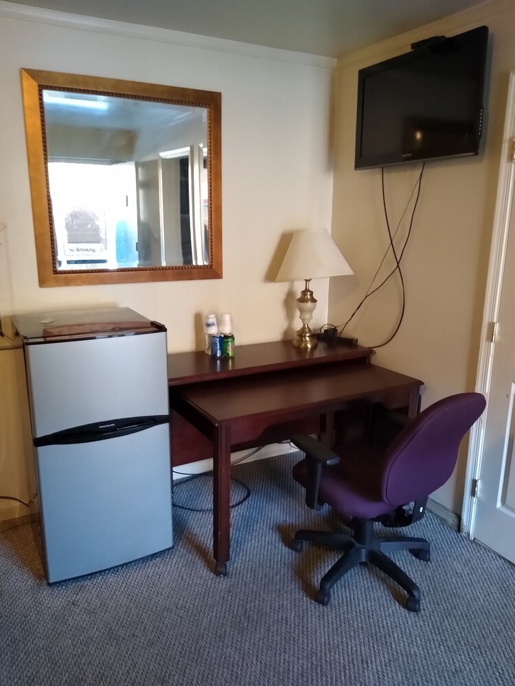 Clarysville Motel - photo 19