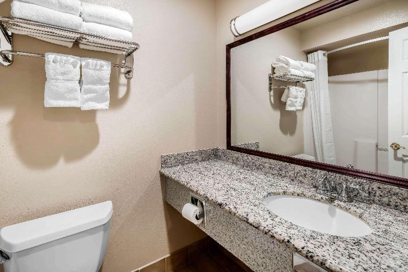Clarion Inn near JBLM - photo 23