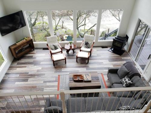 Sierra River House 5 min to Sequoia Park Entrance — 4-Star Luxury Hotel in Three Rivers, United States