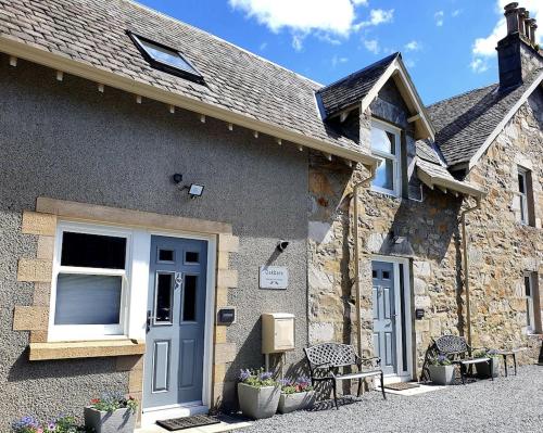Oakbank Servant's Quarters — 4-Star Luxury Hotel in Pitlochry, United Kingdom
