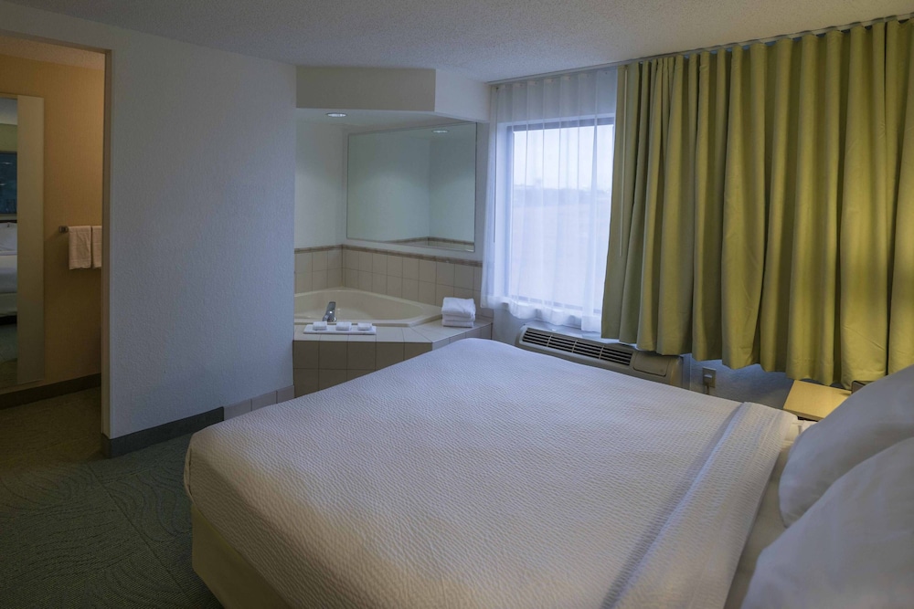 Springhill Suites By Marriott Bolingbrook - photo 3