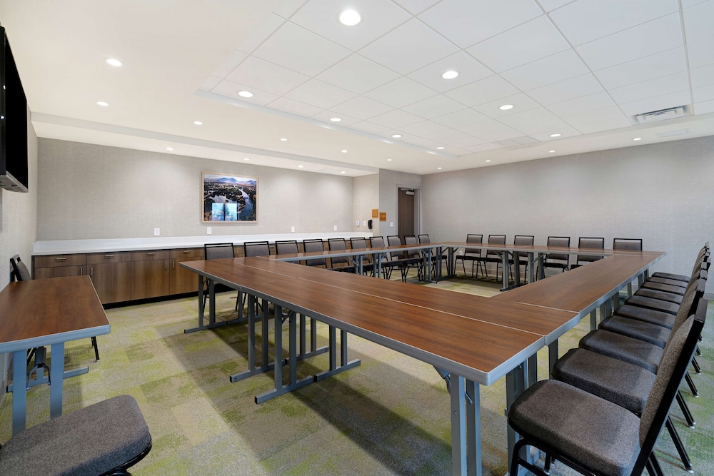 Home2 Suites by Hilton Redding - photo 47