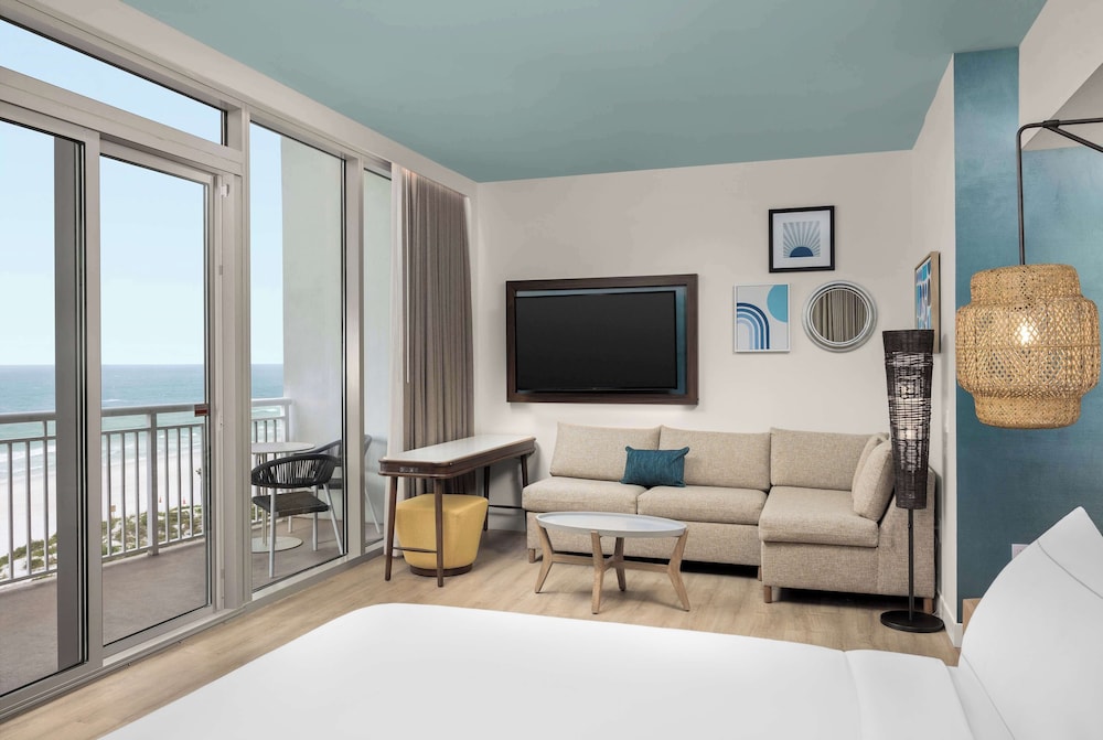 The Hiatus Clearwater Beach Curio Collection By Hilton - photo 33