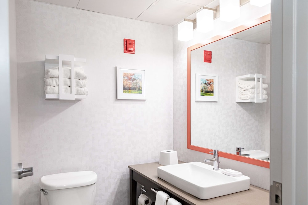 Hampton Inn & Suites Newark Airport Elizabeth - photo 38