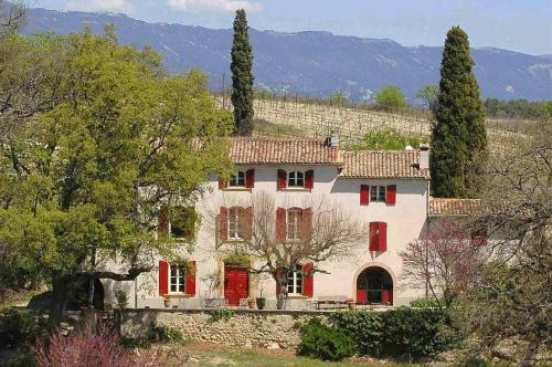 La Tuiliere En Luberon — Cadenet