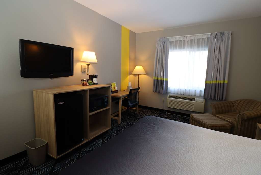 Super 8 by Wyndham Perryville - photo 16