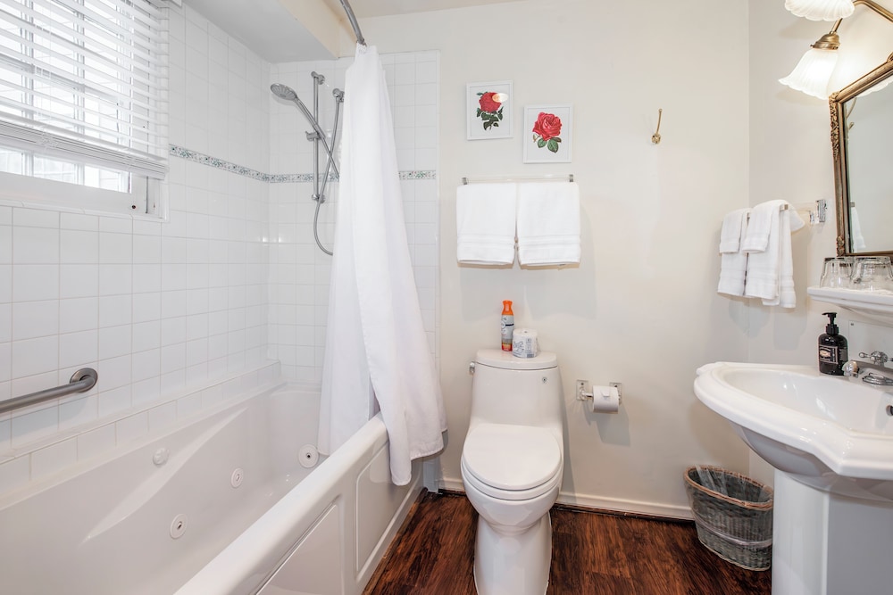 Bath Street Inn - photo 45