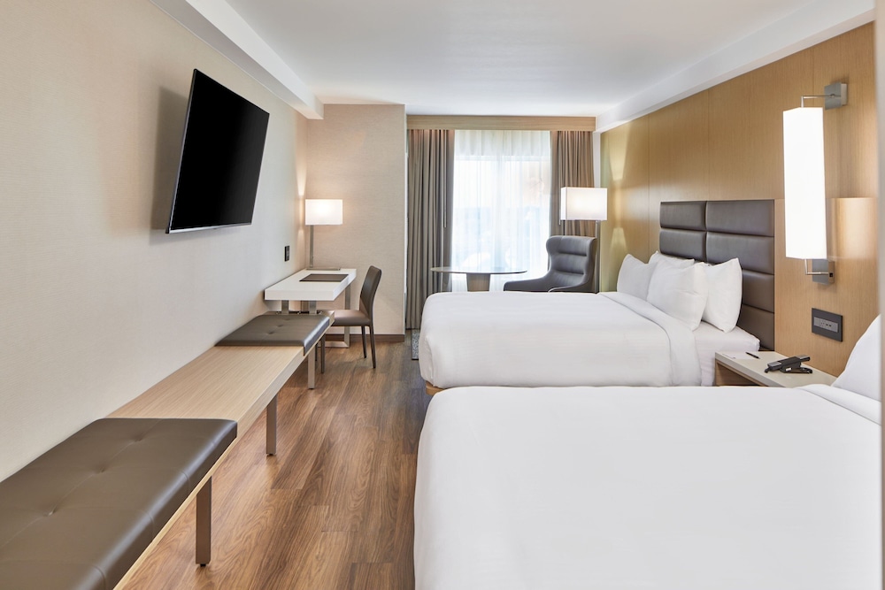 AC Hotel by Marriott Orlando Lake Buena Vista - photo 10