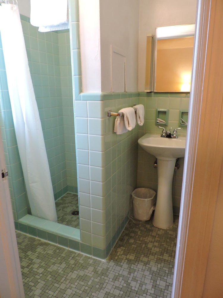 The Golden Inn - photo 25
