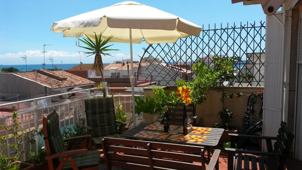 Apartamento Mediterraneo — 4-Star Luxury Hotel in Pineda De Mar, Spain