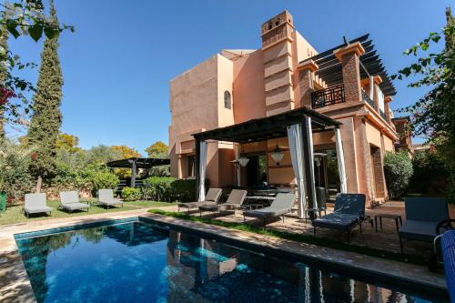 Amelkis Golf Marrakech Villa 6ch piscine chauffée — 4-Star Luxury Hotel in Marrakesh, Morocco