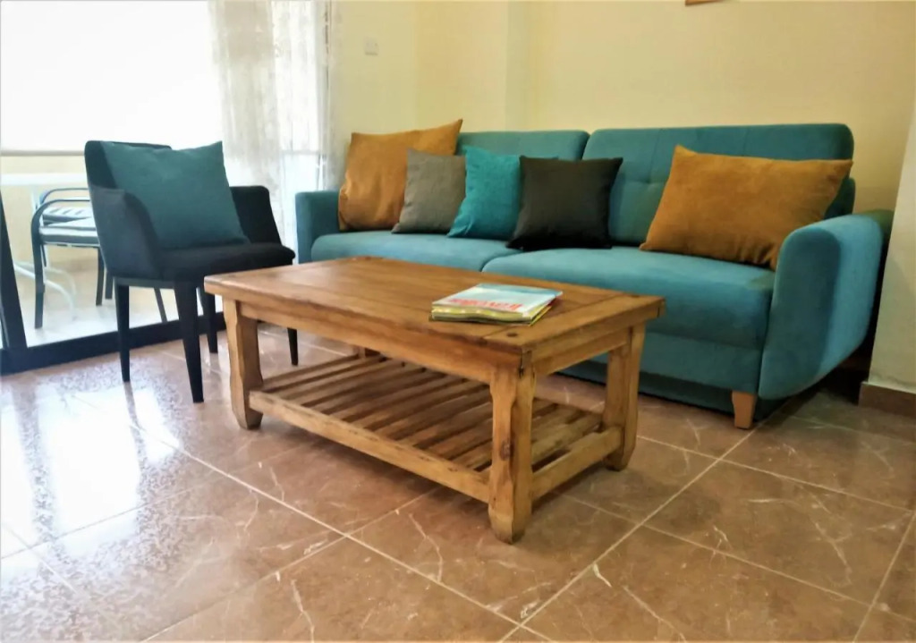 Queens Gardens suite by the sea pool and mall