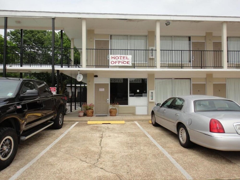 Red River Inn Alexandria - photo 18