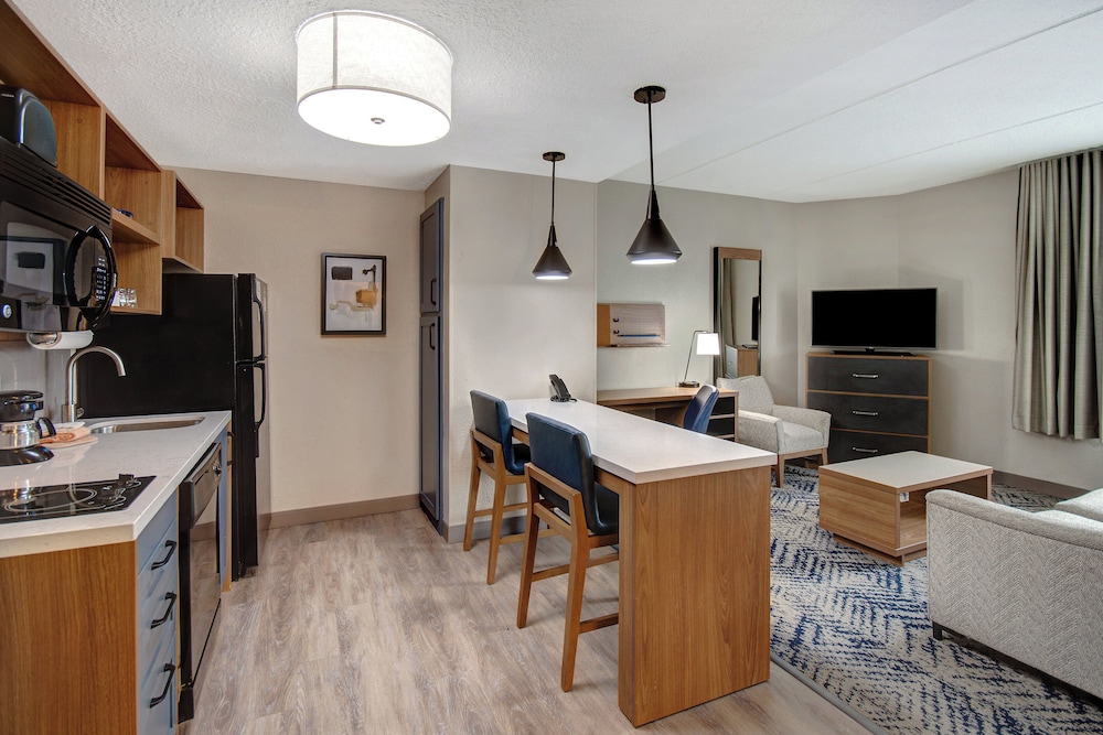 Candlewood Suites Columbia Ft. Jackson by IHG - photo 28