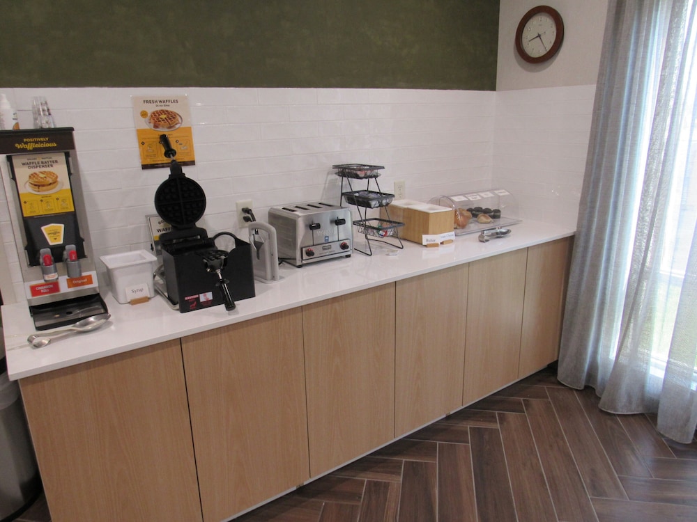 Fairfield Inn & Suites by Marriott Fort Wayne - photo 44