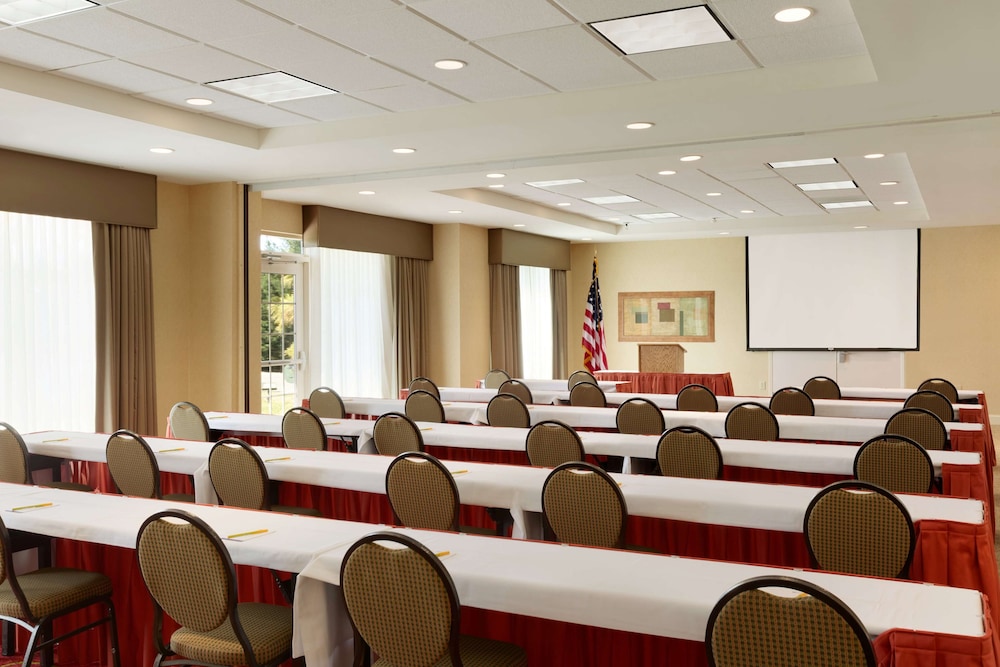 Hilton Garden Inn Fredericksburg - photo 37