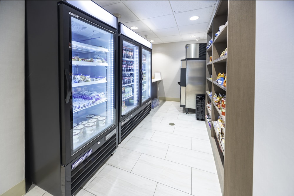 Holiday Inn Express Rochelle by IHG - photo 24