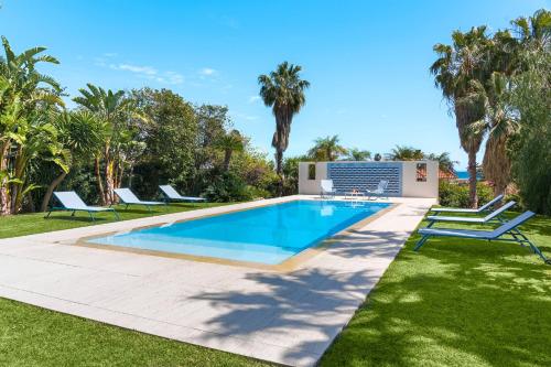 La Belle - carbon neutral hotel in Unknown City