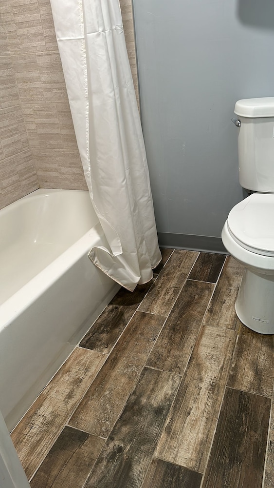 Americas Best Value Inn Albany East Greenbush - photo 9