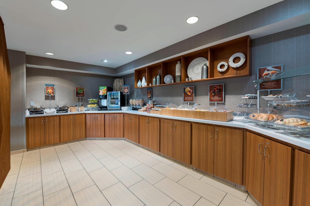 SpringHill Suites by Marriott Grand Rapids North - photo 21