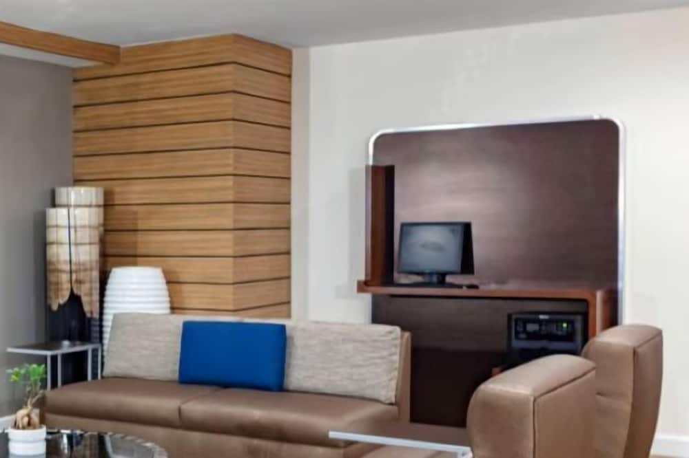 TownePlace Suites by Marriott Dallas Plano Legacy - photo 20