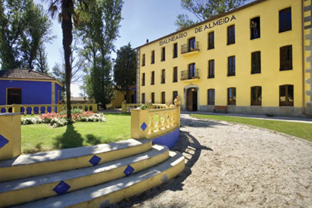 Balneario de Almeida La Dama Verde pet-friendly hotel Bermillo De Sayago