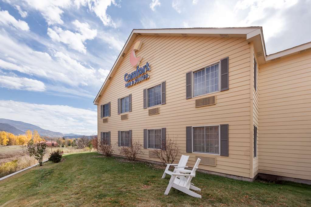 Comfort Inn & Suites Carbondale on the Roaring Fork - photo 2