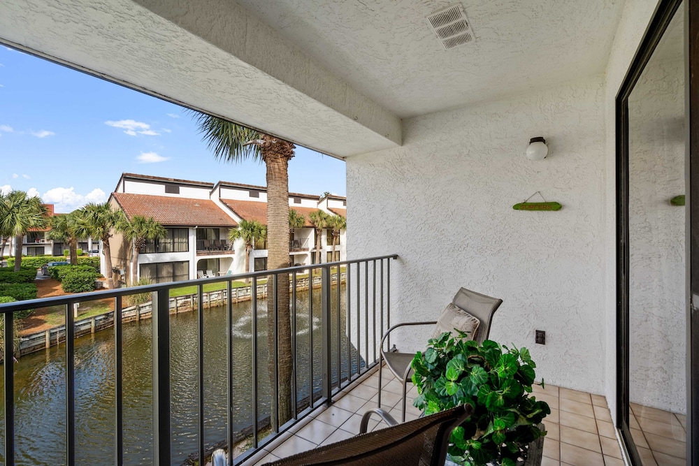 Lazy Lagoon by Avantstay Pool Resort Access - photo 19