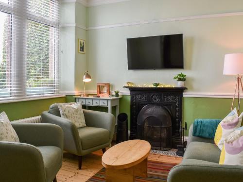 Almond Cottage — 4-Star Luxury Hotel in None, United Kingdom