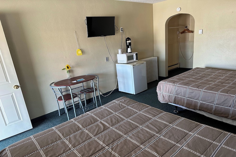 Love Hotels Murdo by OYO on Interstate 90 - photo 13