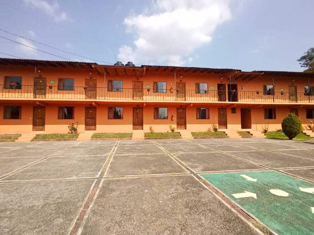 Hotel Chais - last minute hotel in Valle De Bravo