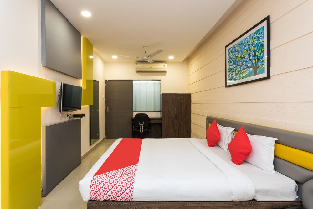 Hotel Utsav — Dewas
