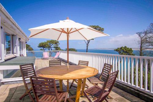 Birdsong in Unknown City, United Kingdom