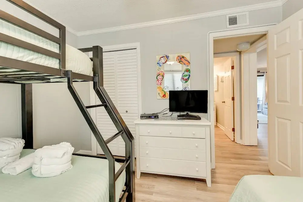 Walk to Beach Hilton Head Resort Condo with Pools — 4-Star Luxury Hotel in Hilton Head Island, United States