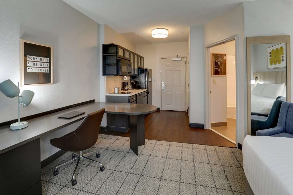 Sonesta Simply Suites Miami Airport Doral - photo 30