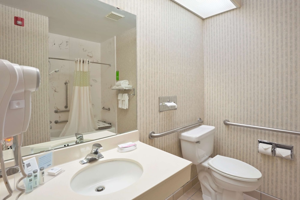 Hampton Inn North Sioux City - photo 20