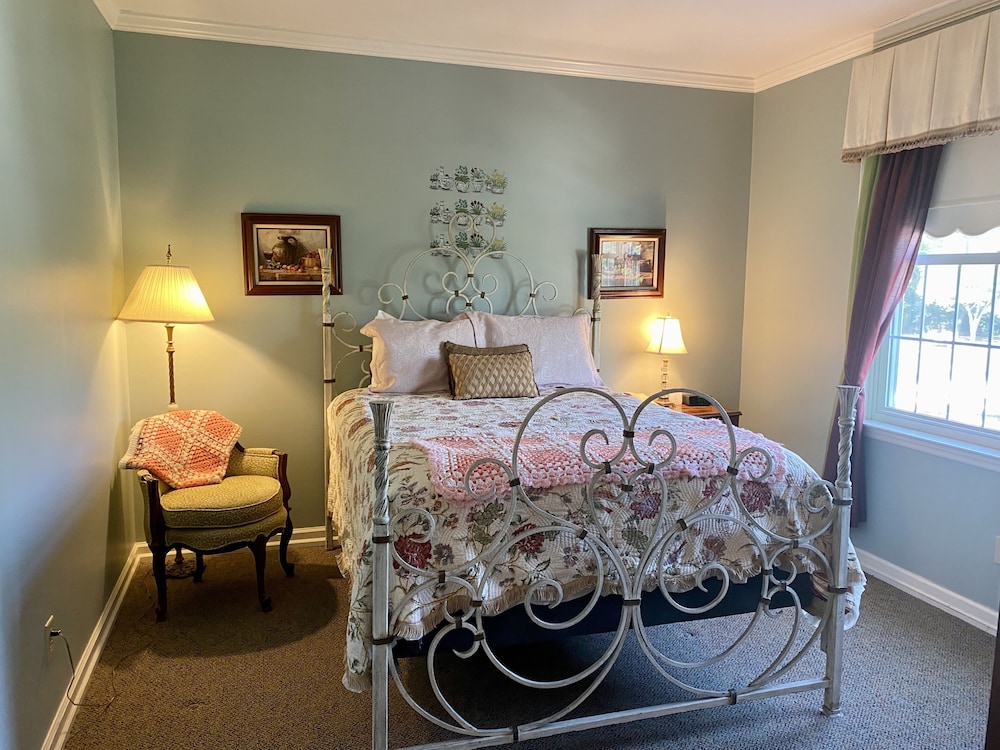 The Cypress Inn Bed & Breakfast - photo 37
