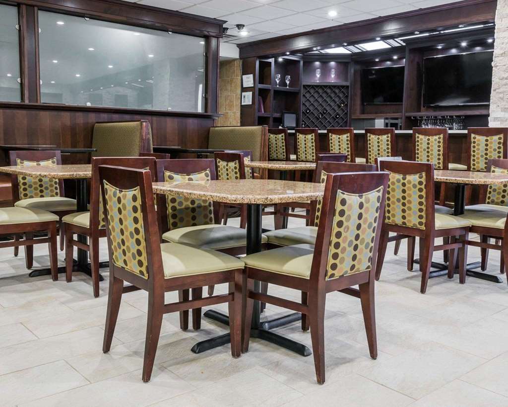Comfort Inn Metro Airport - photo 50