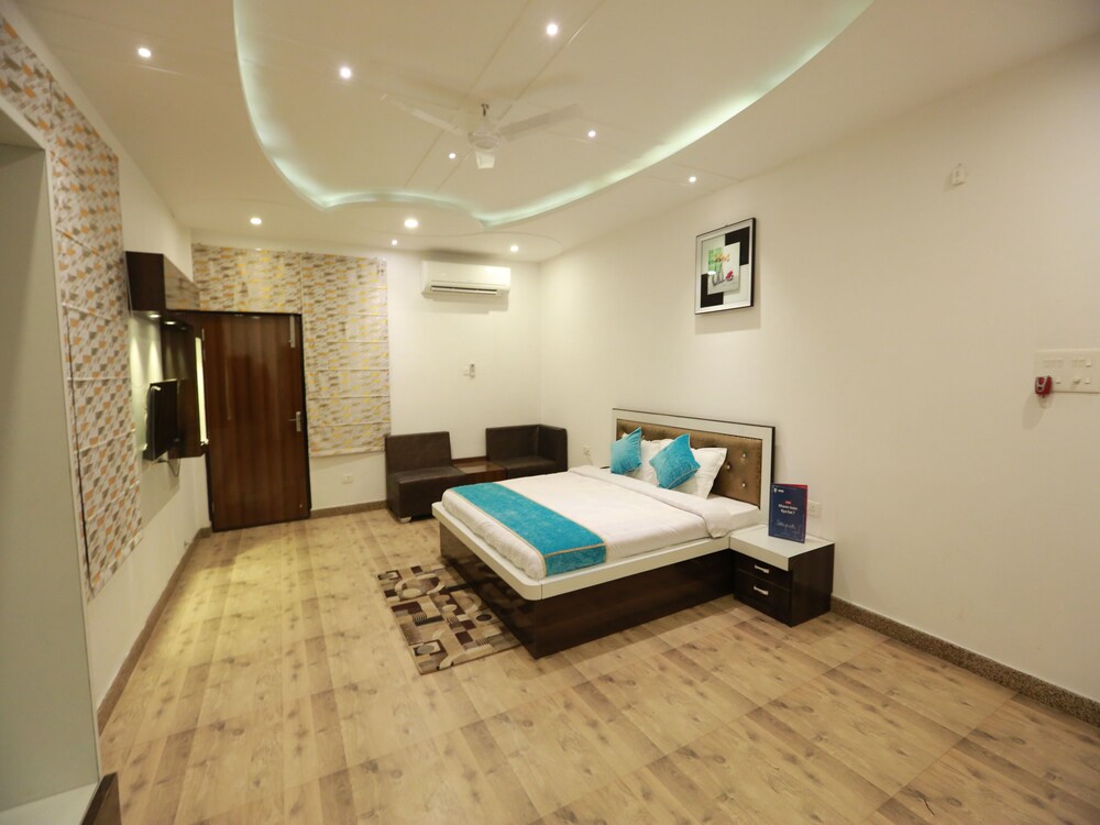 Oyo 8837 Hotel Surya Galaxy — hotel in Kanpur