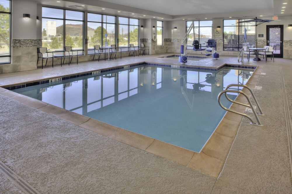 Hampton Inn & Suites Flagstaff East - photo 18