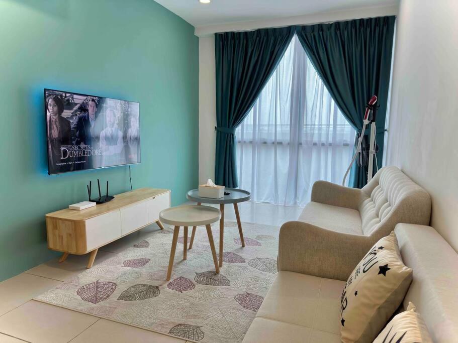 Jk Delofts 05 6Pax 100Mbps 2Bedr 2Bathr 1Carpark — 4-Star Luxury Hotel in Kuching, Malaysia