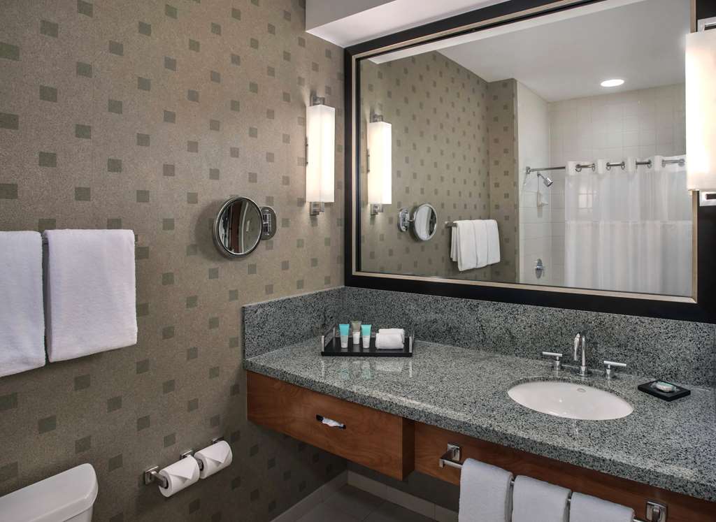 Hyatt Regency Pittsburgh International Airport - photo 24