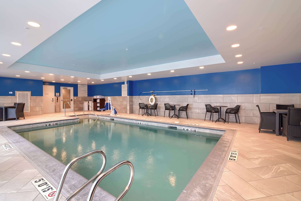 Hampton Inn Lincoln White Mountains - photo 22