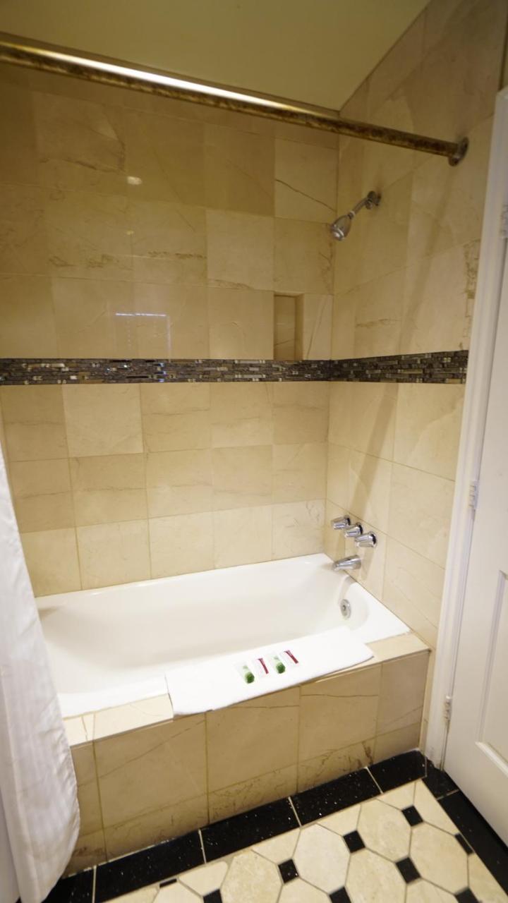 Trylon Hotel Hollywood - photo 30