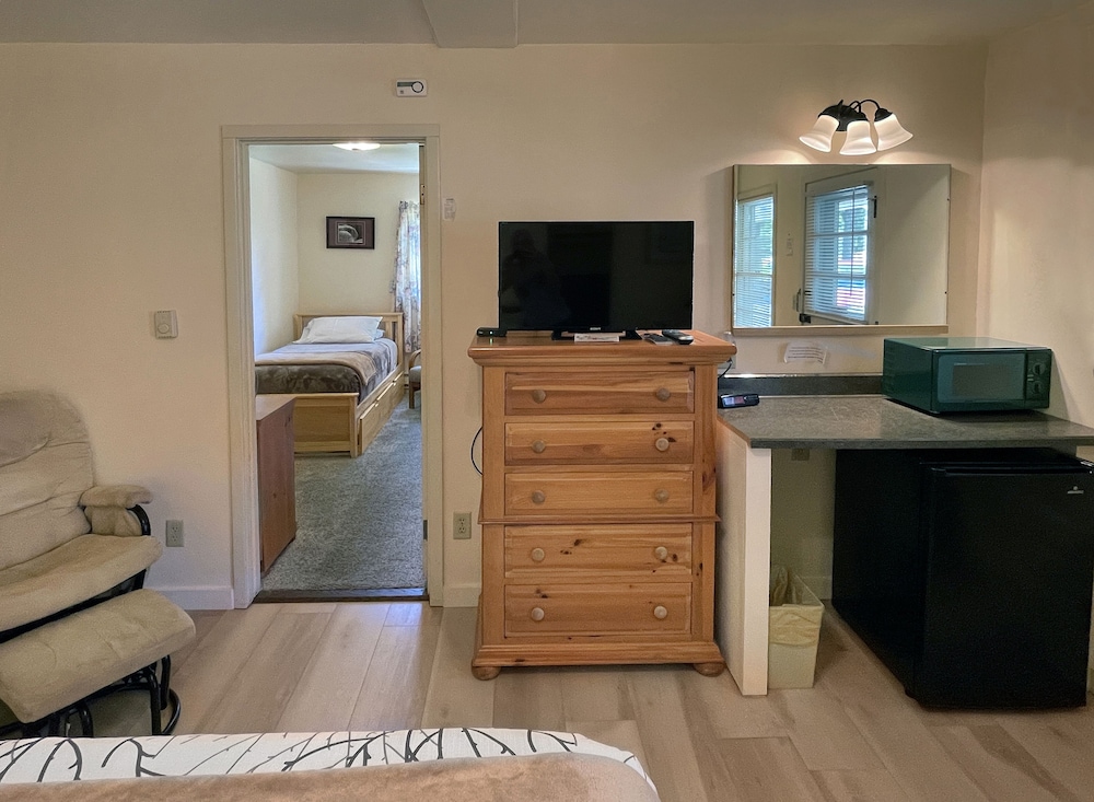 Peninsula Park View Resort - photo 21