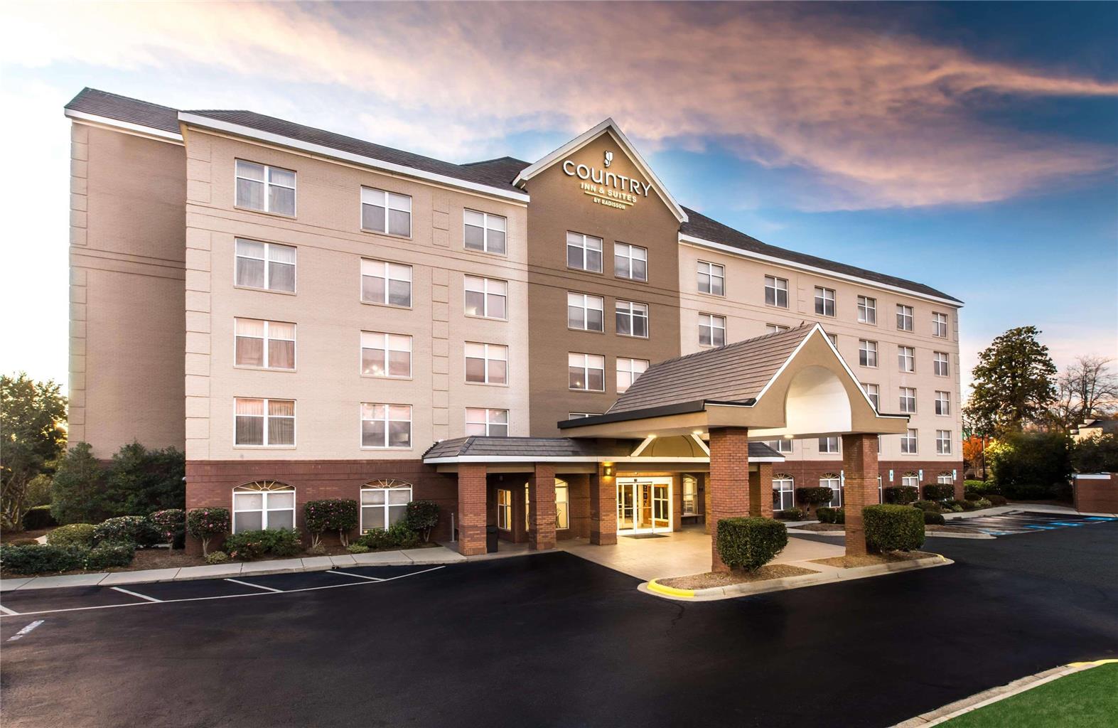 Country Inn & Suites by Radisson Lake Norman Huntersville NC — hotel in Huntersville