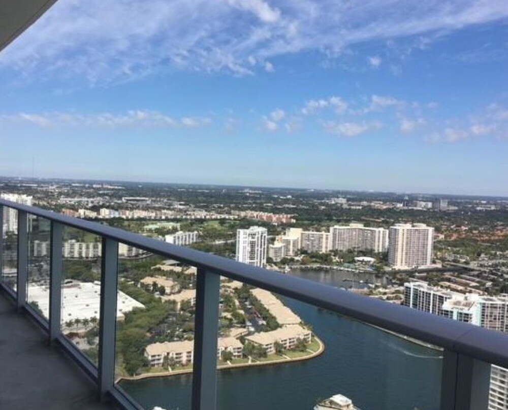 Contemporary Beach Resort Condos - photo 41