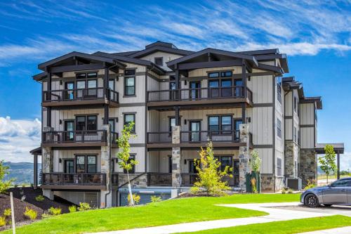 Minutes to Park City — 4-Star Luxury Hotel in Heber, United States