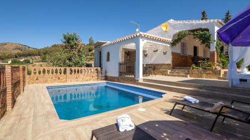 Piedra Blanca Frigiliana By Ruralidays — Frigiliana
