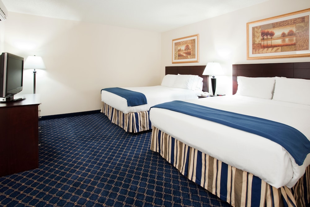 Holiday Inn Express Hotel & Suites Torrington an IHG Hotel - photo 4